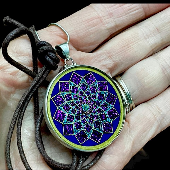 🌺Artisan 2 Sided Sterling Kaleidoscope/Chakra Necklace - Picture 14 of 14